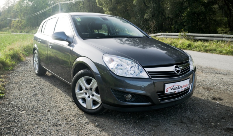 Opel Astra full