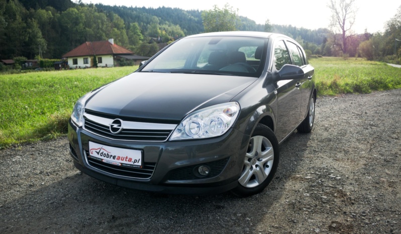 Opel Astra full