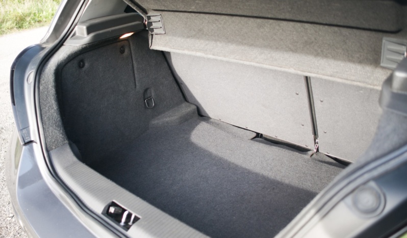 Opel Astra full