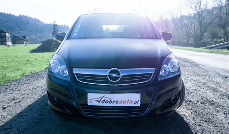 Opel Zafira full