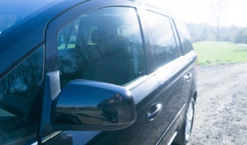 Opel Zafira full