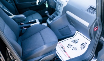 Opel Zafira full