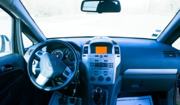 Opel Zafira full