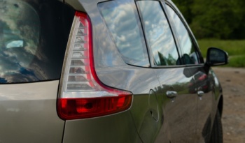 Renault Grand Scenic full