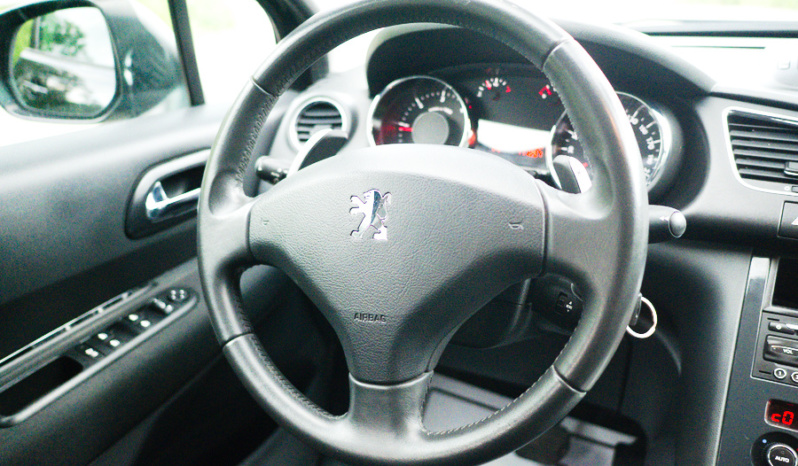 Peugeot 3008 full