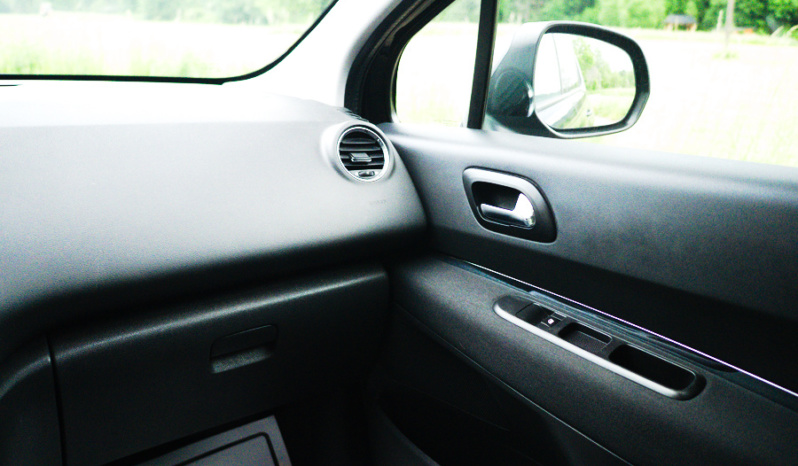 Peugeot 3008 full