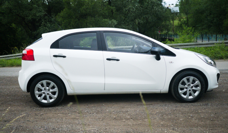 Kia Rio full