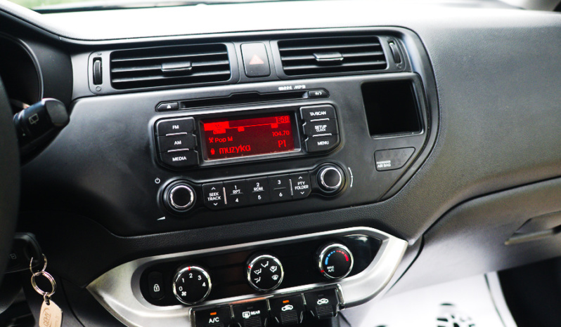 Kia Rio full