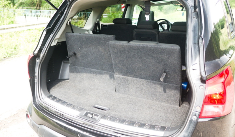 Nissan Qashqai+2 full