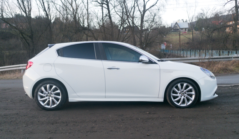 Alfa Romeo Giulietta full