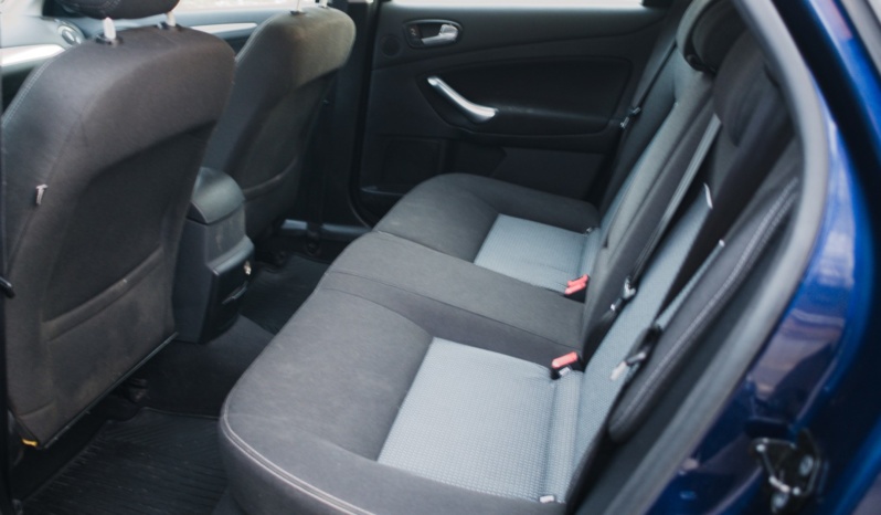 Ford Mondeo full