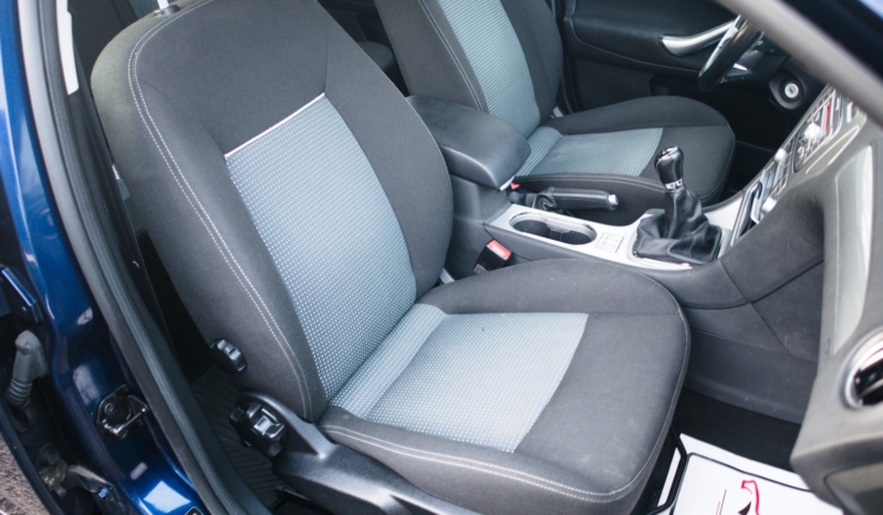 Ford Mondeo full