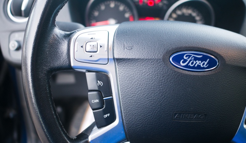 Ford Mondeo full