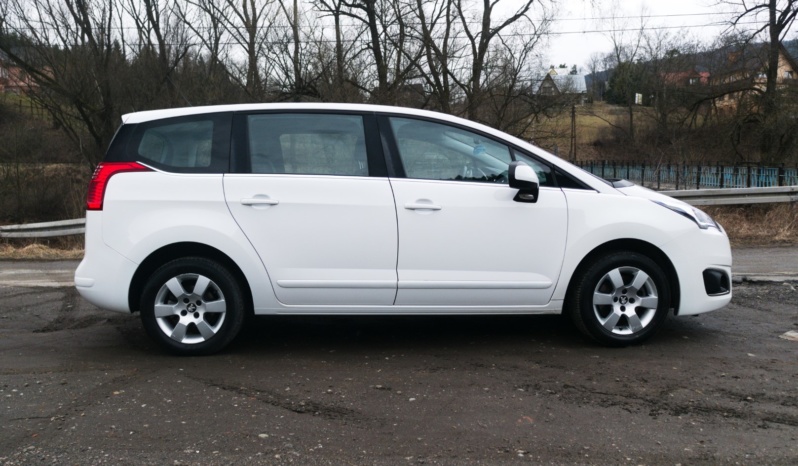 Peugeot 5008 full