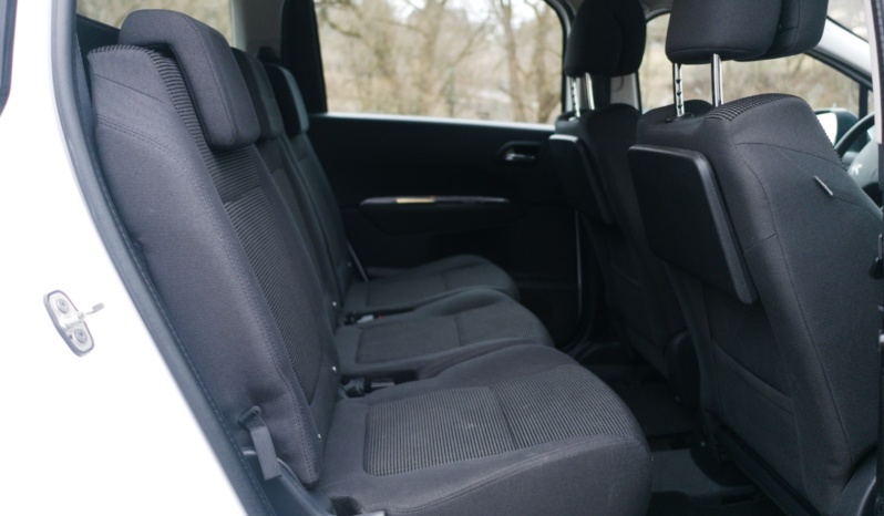 Peugeot 5008 full