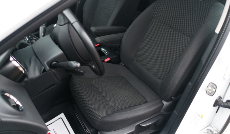 Peugeot 5008 full
