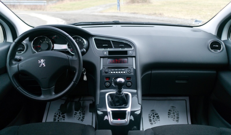 Peugeot 5008 full