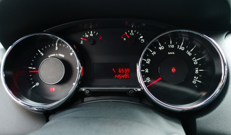 Peugeot 5008 full