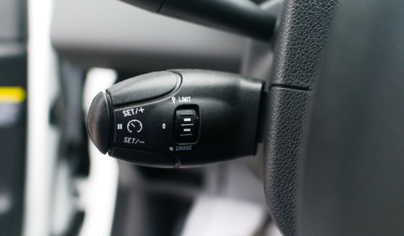 Peugeot 5008 full