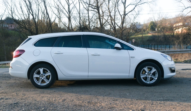 Opel Astra full