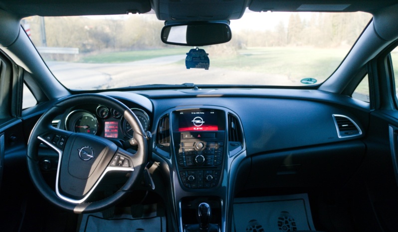Opel Astra full