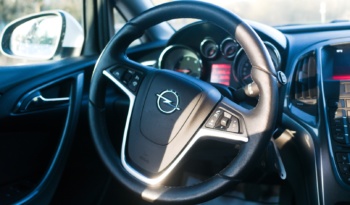 Opel Astra full