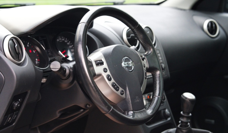 Nissan Qashqai full