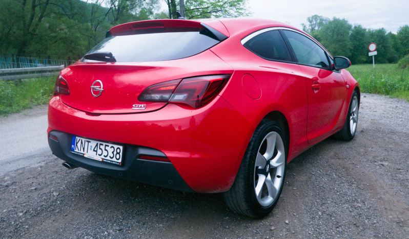 Opel Astra J GTC full