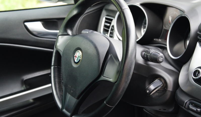 Alfa Romeo Giulietta full