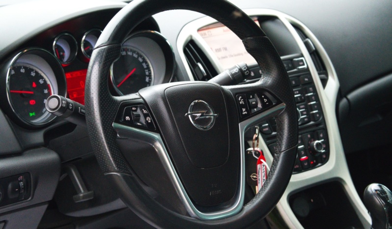 Opel Astra GTC full
