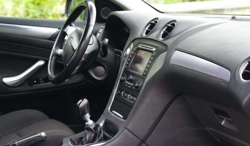 Ford Mondeo full