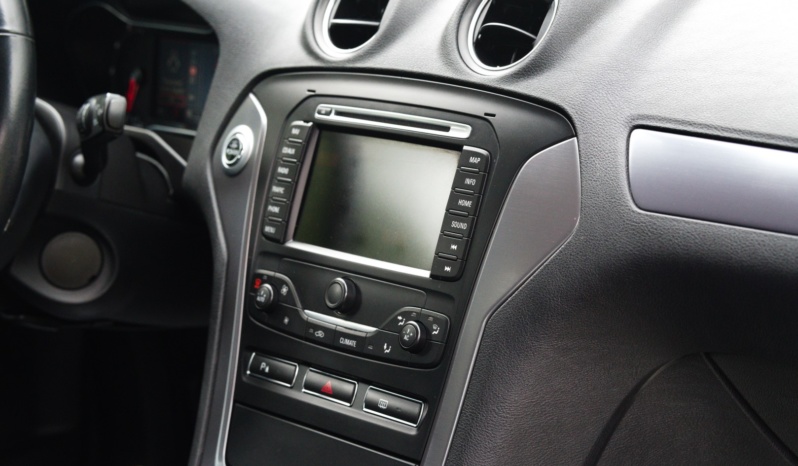 Ford Mondeo full