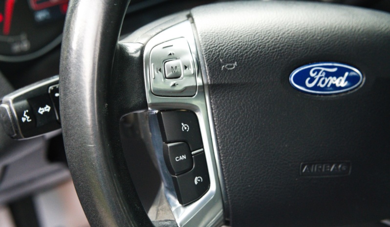 Ford Mondeo full