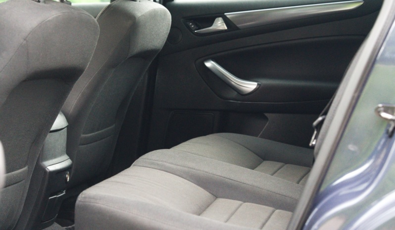 Ford Mondeo full
