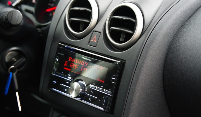 Nissan Qashqai full