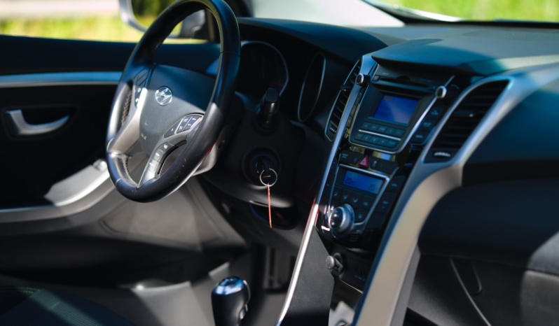 Hyundai i30 full