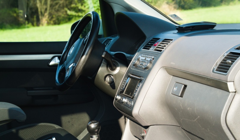 Volkswagen Touran full