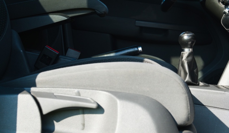 Volkswagen Touran full