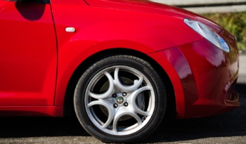 Alfa Romeo Mito full