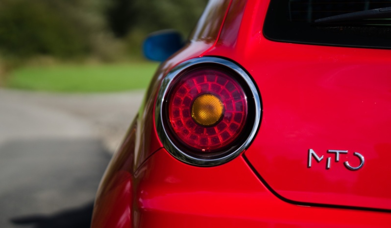 Alfa Romeo Mito full