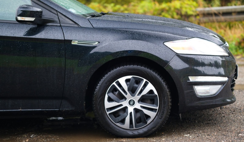 Ford Mondeo full