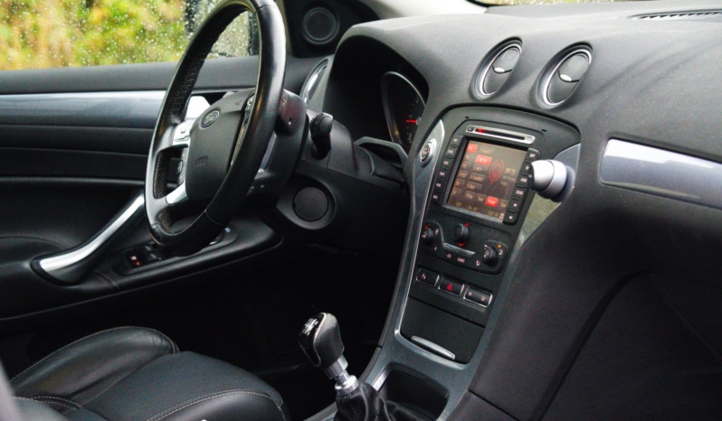 Ford Mondeo full