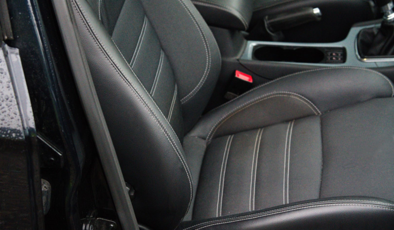 Ford Mondeo full