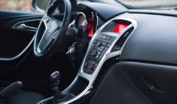 Opel Astra full