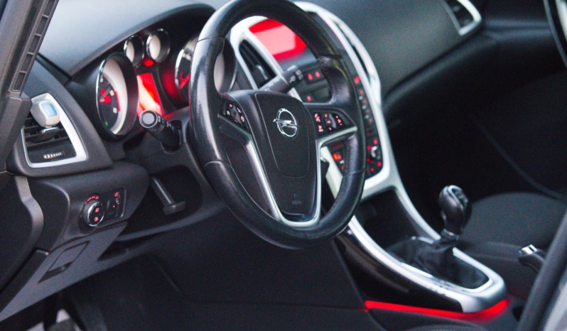 Opel Astra full