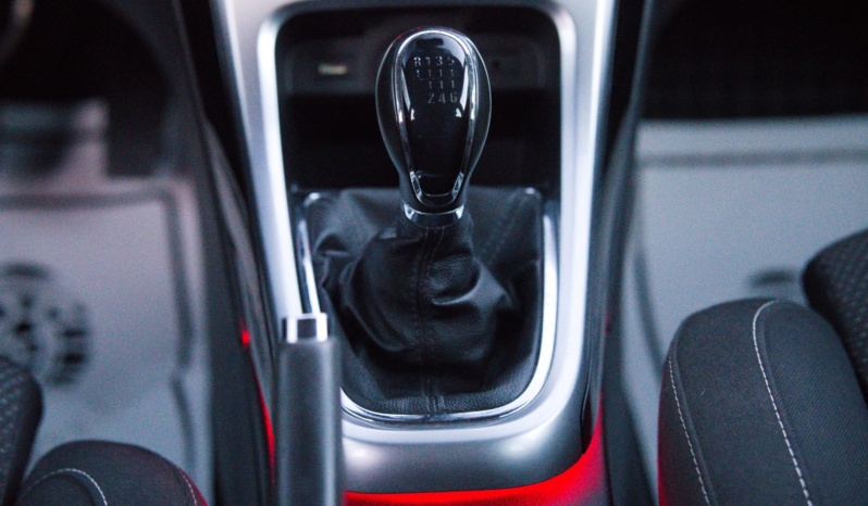 Opel Astra full