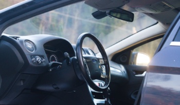 Ford Mondeo full