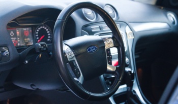 Ford Mondeo full
