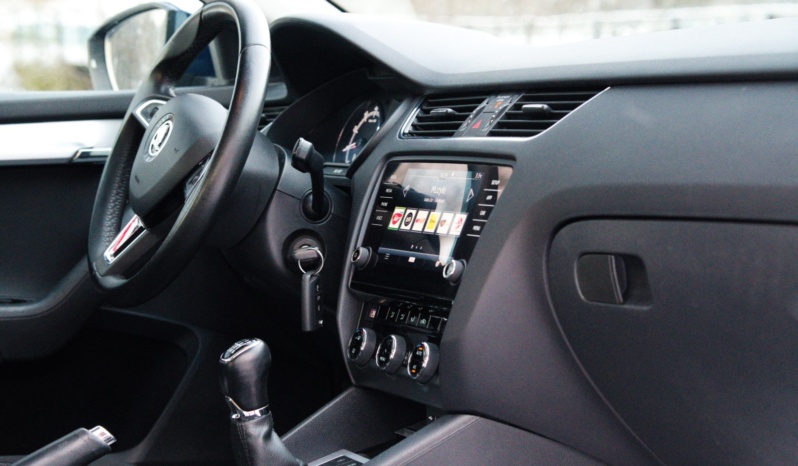 Skoda Octavia full