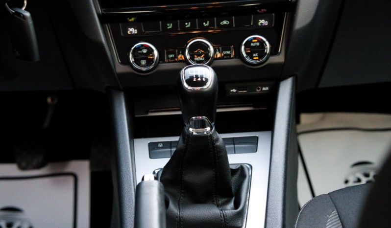 Skoda Octavia full
